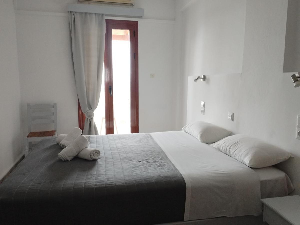 Zorbas Hotel Sougia Exterior photo