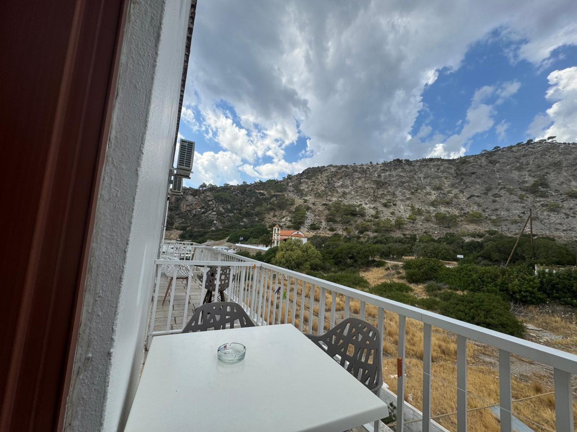 Zorbas Hotel Sougia Exterior photo