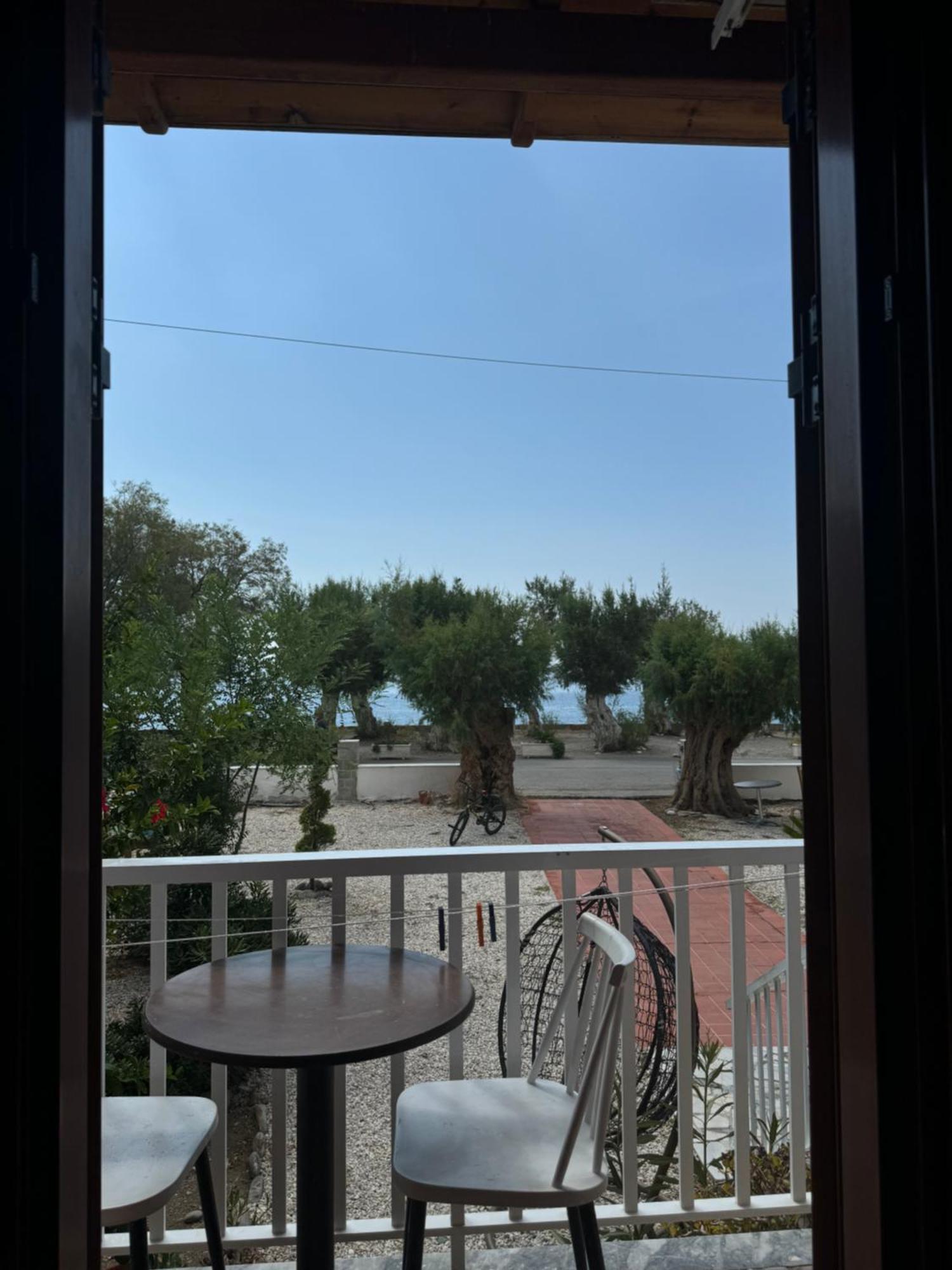 Zorbas Hotel Sougia Exterior photo